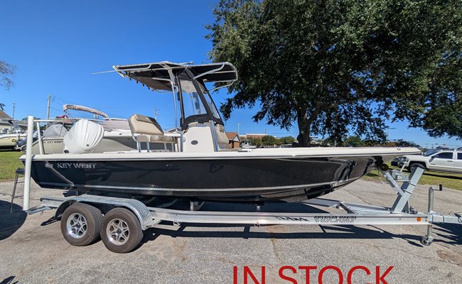 2024 Key West 230 Bay Reef Black